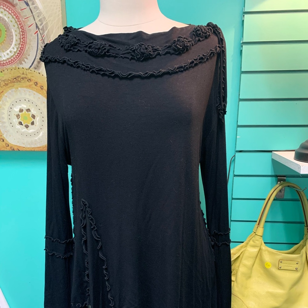 Giselle Shepatin Pierrot Top Asymmetric Hemline Black Artful Home Large